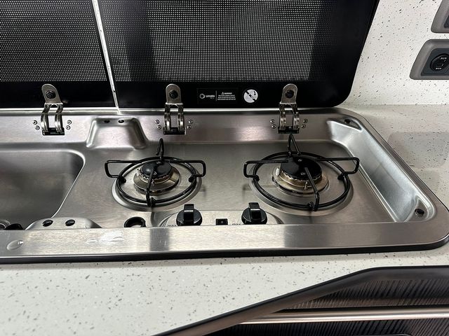 Volkswagen Transporter Spartan Campervan (2020) - Picture 25