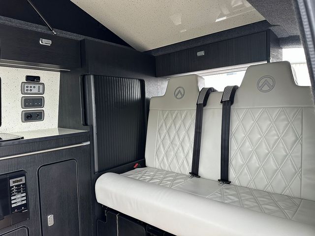 Volkswagen Transporter Spartan Campervan (2020) - Picture 31