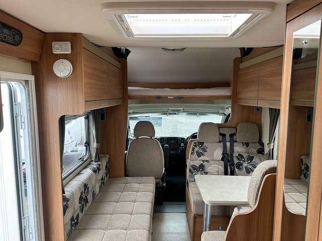Swift Escape 696 Motorhome (2012) - Picture 7