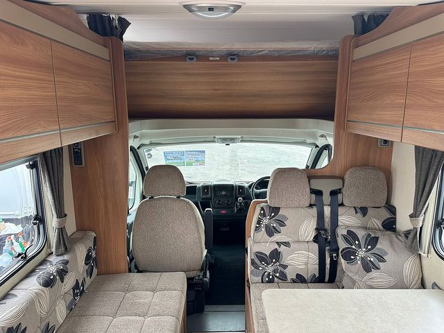 Swift Escape 696 Motorhome (2012) - Picture 8