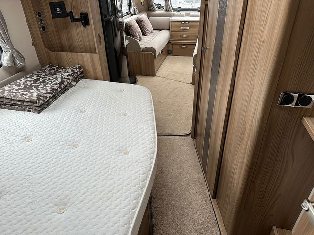 Bessacarr Cameo 625 Touring Caravan (2016) - Picture 11