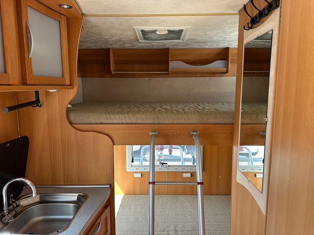 Tandy Mclouis 620 Motorhome (2007) - Picture 12