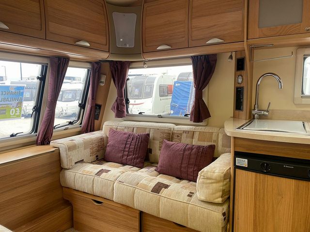 Bailey Unicorn Cabrera Touring Caravan (2012) - Picture 10