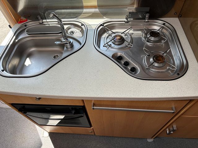 T.E.C RoTEC 682TI Motorhome (2008) - Picture 10