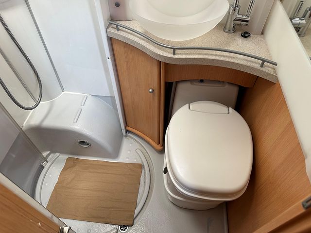 T.E.C RoTEC 682TI Motorhome (2008) - Picture 16