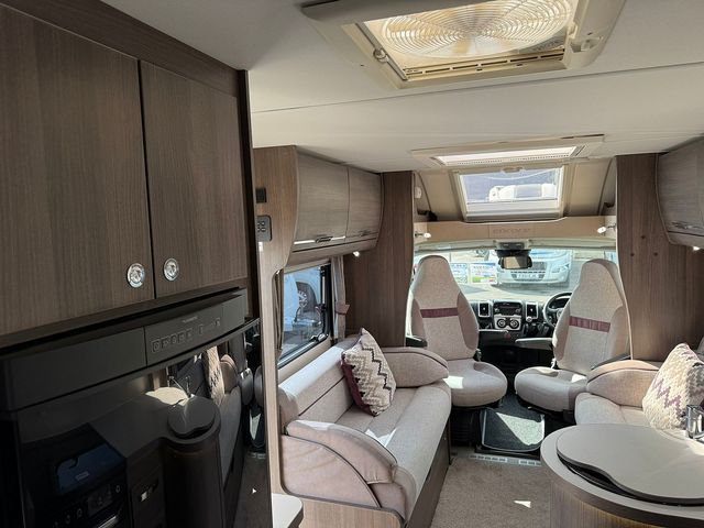 Elddis Encore 255 Motorhome (2019) - Picture 10