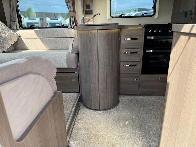 Elddis Encore 255 Motorhome (2019) - Picture 13