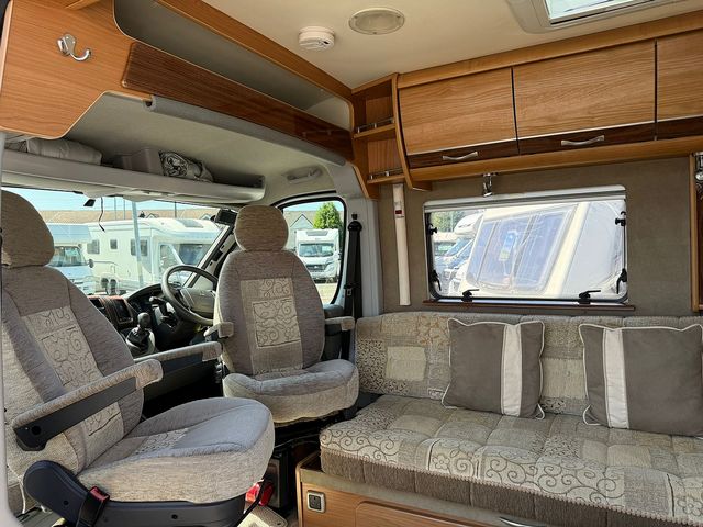 Autocruise Tempo Campervan (2008) - Picture 7