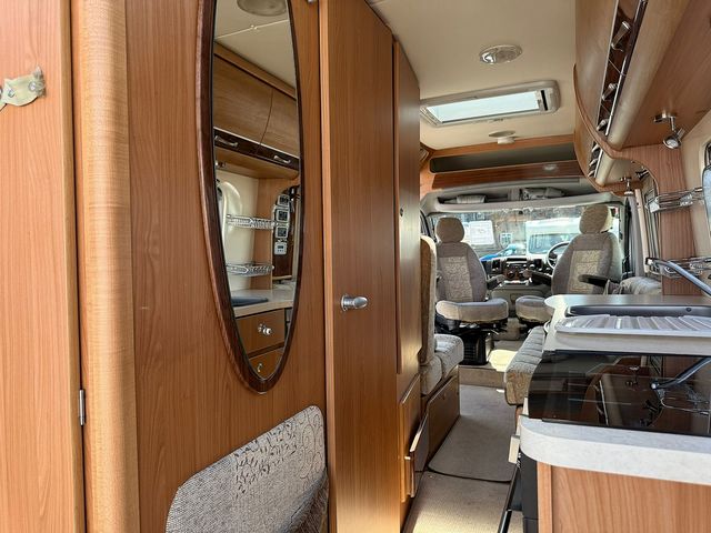Autocruise Tempo Campervan (2008) - Picture 9