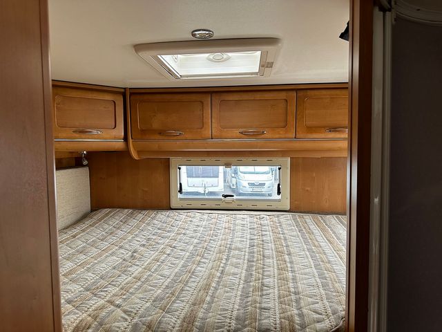 Rapido Le Randonneur 7097F Motorhome (2007) - Picture 12