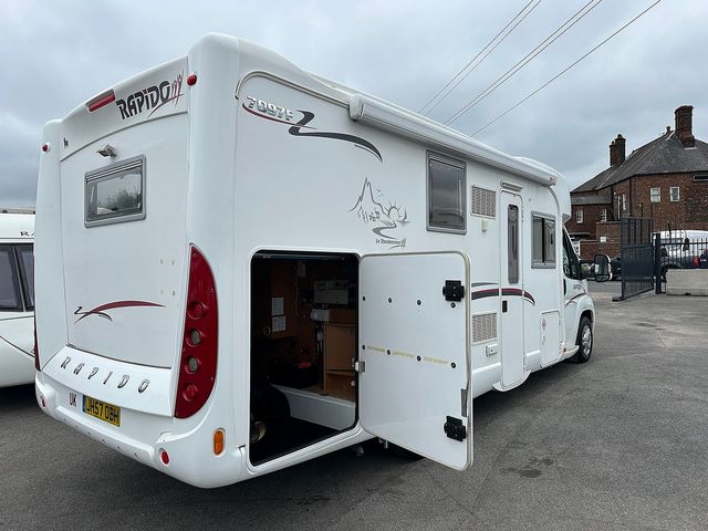 Rapido Le Randonneur 7097F Motorhome (2007) - Picture 4