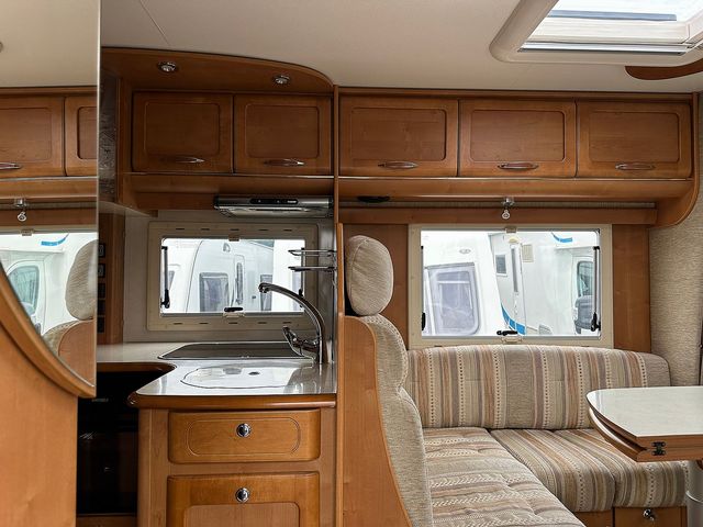 Rapido Le Randonneur 7097F Motorhome (2007) - Picture 9
