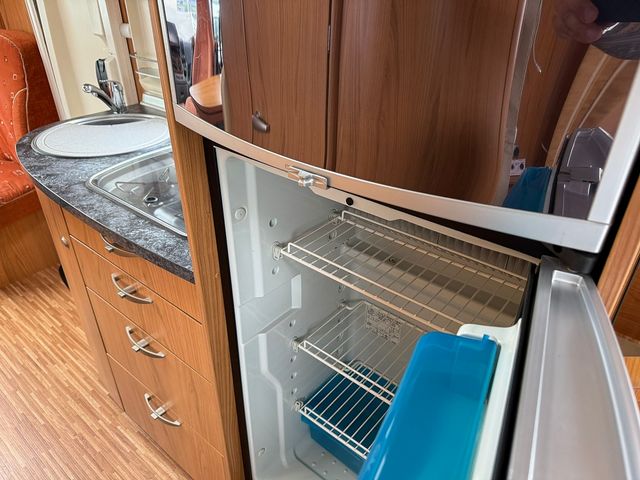 Burstner Solano T725 Motorhome (2007) - Picture 10