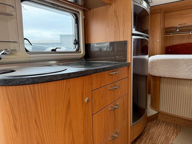 Burstner Solano T725 Motorhome (2007) - Picture 12