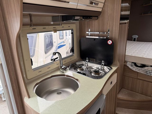 Rapido 803F 2.3 Motorhome (2015) - Picture 11