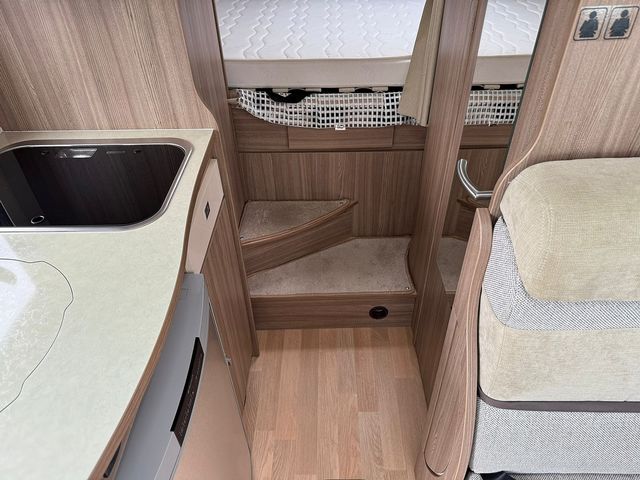 Rapido 803F 2.3 Motorhome (2015) - Picture 13