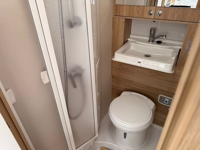 Elddis Autoquest 2.0 155 Motorhome (2019) - Picture 18