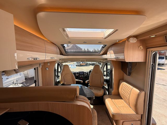 Burstner Nexxo 2.3 T690 Sovereign Motorhome (2015) - Picture 13