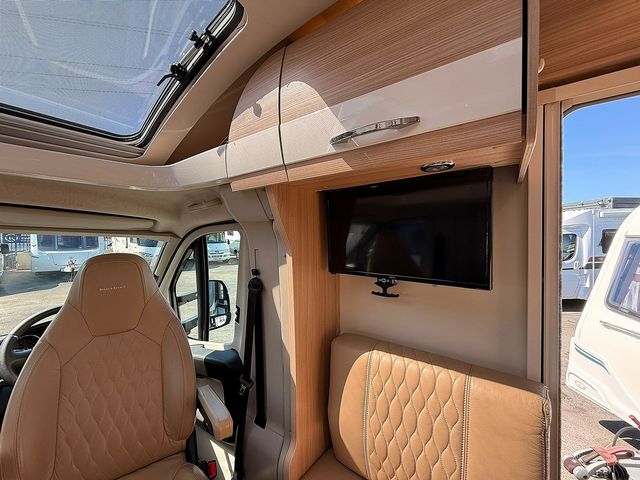 Burstner Nexxo 2.3 T690 Sovereign Motorhome (2015) - Picture 8