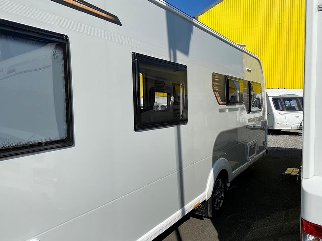 Coachman VIP 575 Touring Caravan (2019) - Picture 4