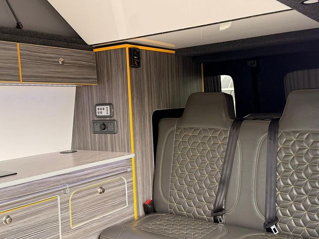Ford Transit Custom 340 LTD Campervan Campervan (2021) - Picture 10