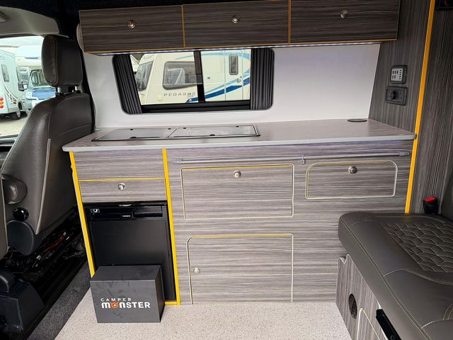 Ford Transit Custom 340 LTD Campervan Campervan (2021) - Picture 9