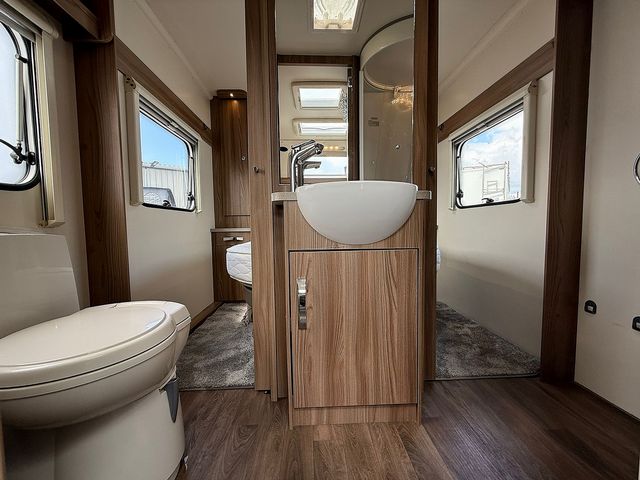 Swift Sprite Major 4EB Touring Caravan (2017) - Picture 11