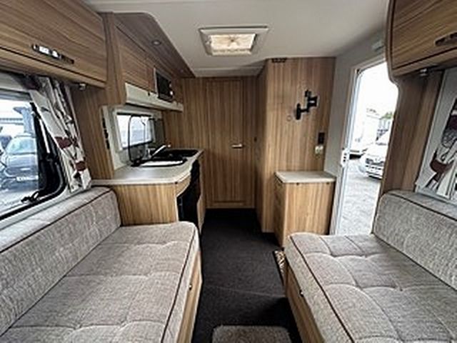 Elddis Prestige 105 Motorhome (2014) - Picture 10