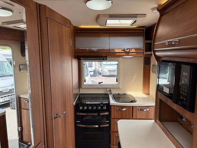 Mercedes-Benz Auto sleepers Bourton 2.1 Motorhome (2014) - Picture 14