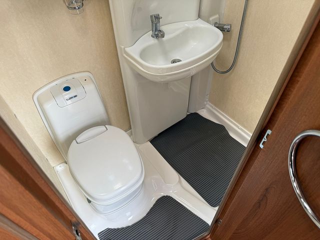 Mercedes-Benz Auto sleepers Bourton 2.1 Motorhome (2014) - Picture 20