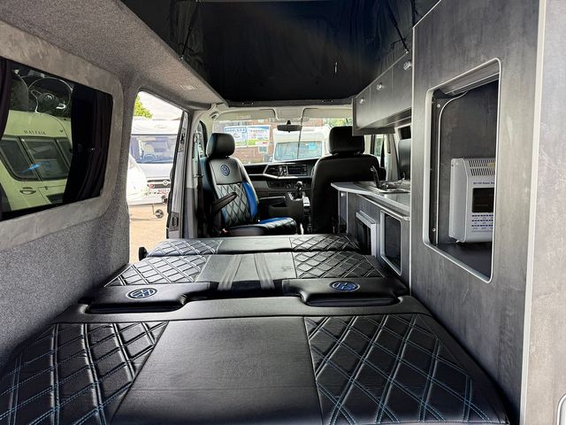 Volkswagen Transporter T28 StartLine TDI Campervan (2023) - Picture 14