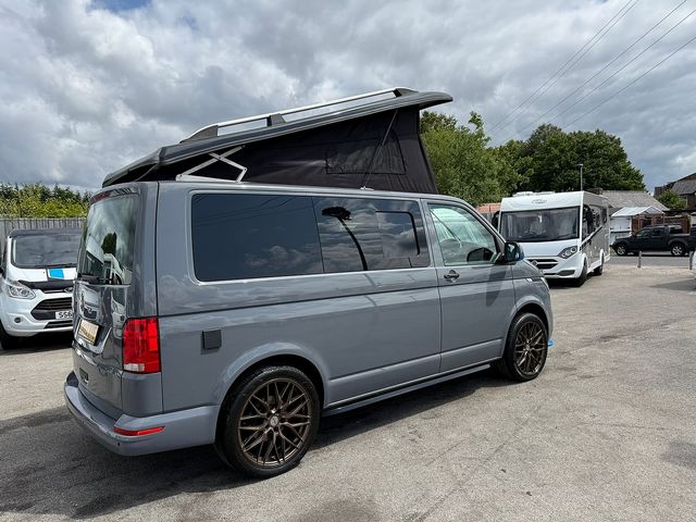 Volkswagen Transporter T28 StartLine TDI Campervan (2023) - Picture 5