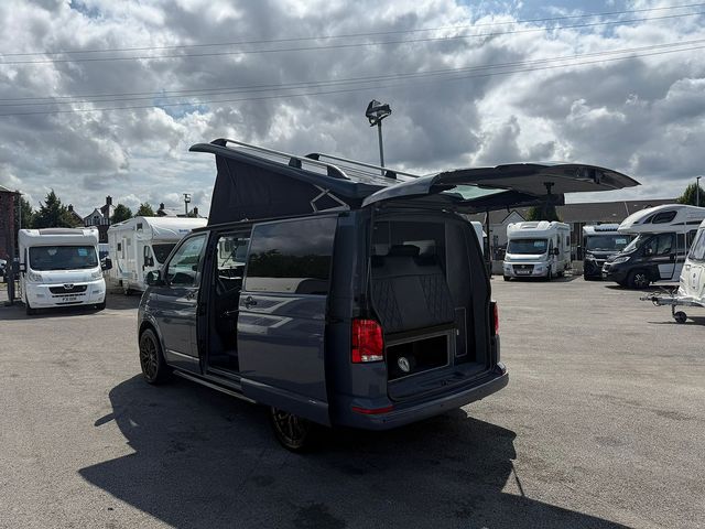 Volkswagen Transporter T28 StartLine TDI Campervan (2023) - Picture 6