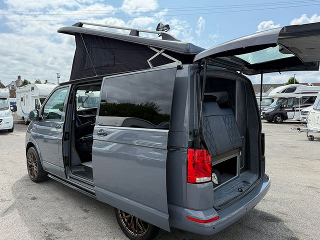 Volkswagen Transporter T28 StartLine TDI Campervan (2023) - Picture 7