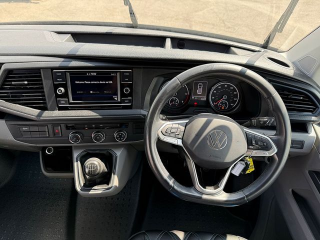 Volkswagen Transporter T28 StartLine TDI Campervan (2023) - Picture 8