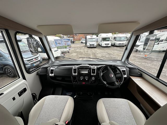 Carado I-Series 2.3 I449 Emotion Motorhome (2019) - Picture 6