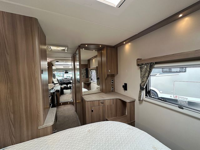 Bessacarr E40 Series 2.3 E494 Motorhome (2016) - Picture 16