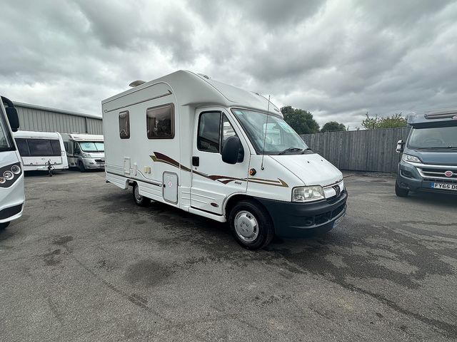 Peugeot Boxer Autocruise Starquest Motorhome (2003) - Picture 3