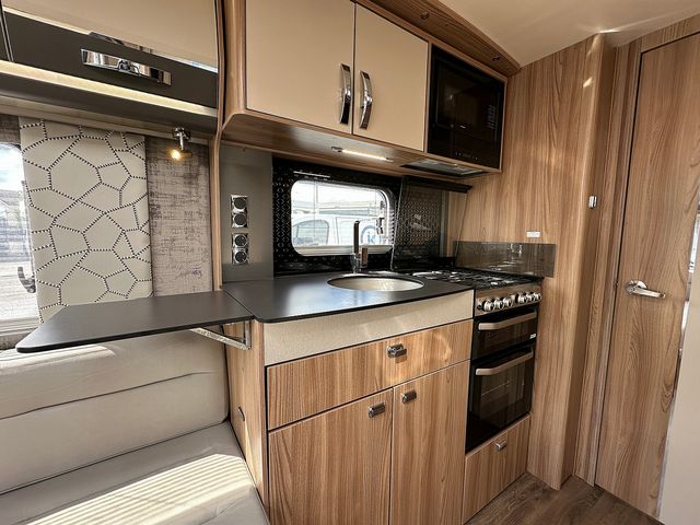 Swift Elegance 850 Caravan (2022) - Picture 13