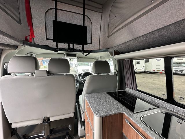 Volkswagen Transporter T5 2.0 Campervan (2014) - Picture 13