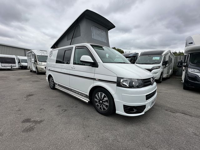 Volkswagen Transporter T5 2.0 Campervan (2014) - Picture 3