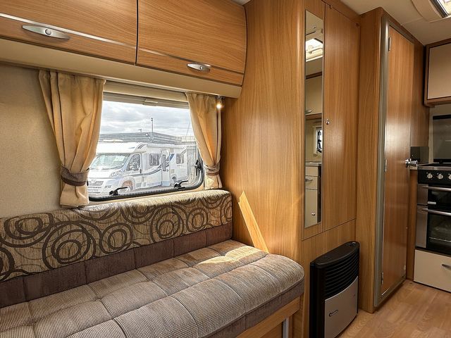 Swift Sundance Motorhome (2010) - Picture 10