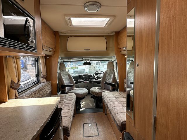 Swift Sundance Motorhome (2010) - Picture 7