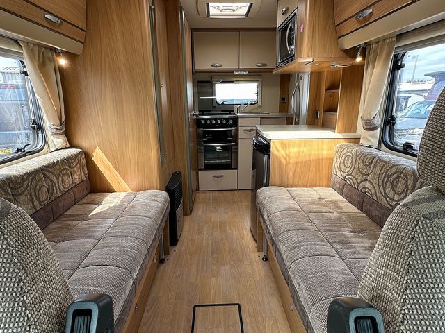 Swift Sundance Motorhome (2010) - Picture 9