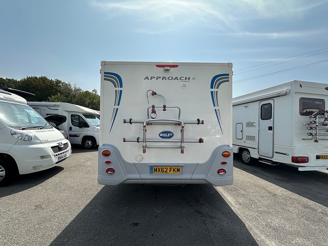 Bailey Approach 2.2 745 SE Motorhome (2012) - Picture 4