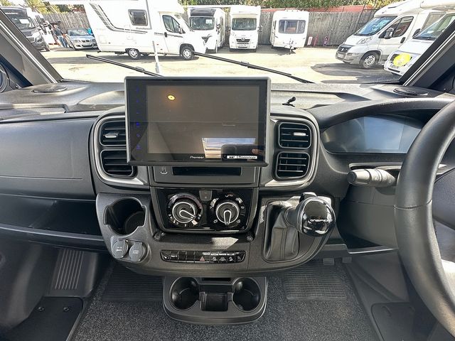 Sunlight I-Series 2.2 I67S Adventure ED Motorhome (2024) - Picture 8