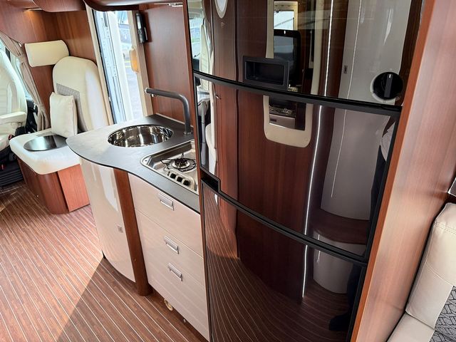 Rimor Superbrig 2.2 Suite Touring Caravan (2019) - Picture 11
