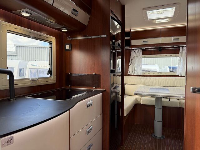 Rimor Superbrig 2.2 Suite Touring Caravan (2019) - Picture 14