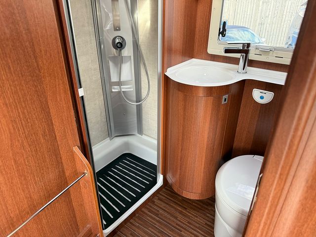 Rimor Superbrig 2.2 Suite Touring Caravan (2019) - Picture 19