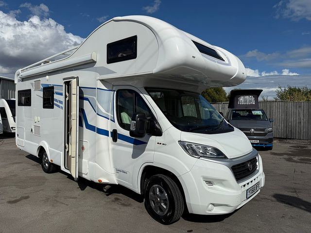 Rimor Superbrig 2.2 Suite Touring Caravan (2019) - Picture 3